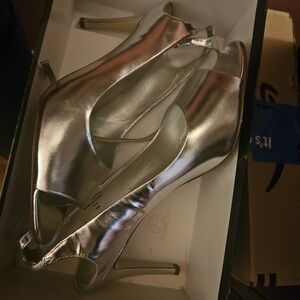 Chic Silver Peep-Toe Heels-